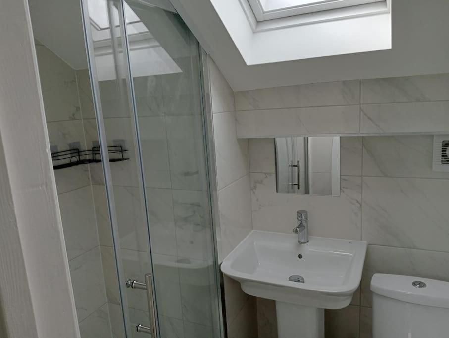 Roovi'S Nest Villa Nottingham Luaran gambar